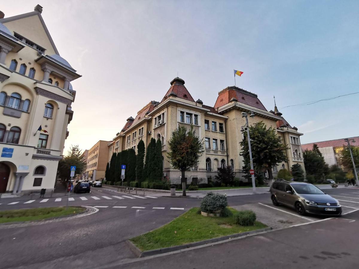 Youth Central Apartment Târgu-Mureş Zewnętrze zdjęcie